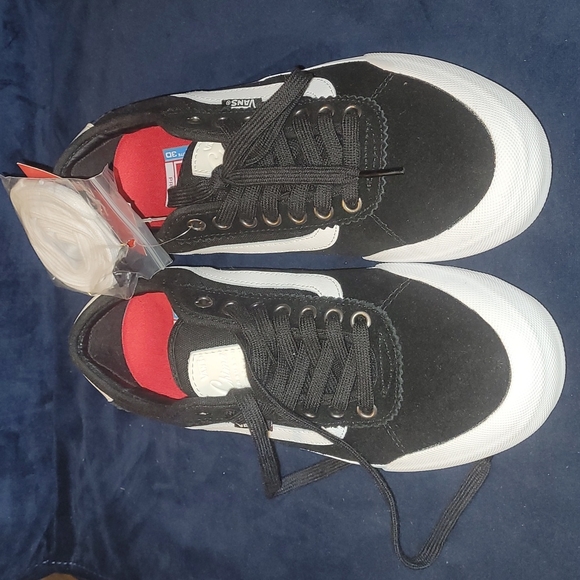 Vans Shoes - New Vans Chima Pro 2 size 7mn equal 8.5 wm